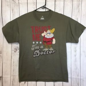 Disney Snow White Doc Graphic Tee Mens L Trust Me